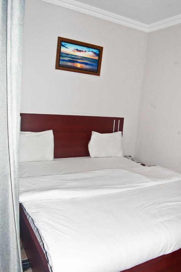 R & K Guest Palace Kano Exterior photo